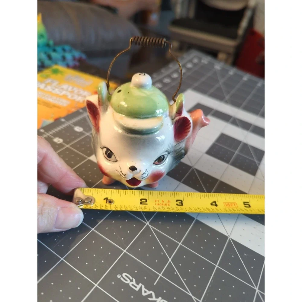 Vintage Anthropomorphic Kitschy Kitty Cat Teapot Salt Shaker Wire Bail